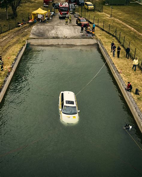 Auto te water Bergen