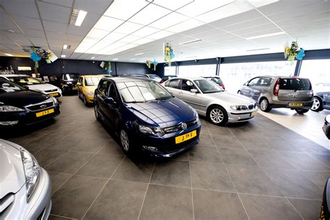 Autobedrijf J & S