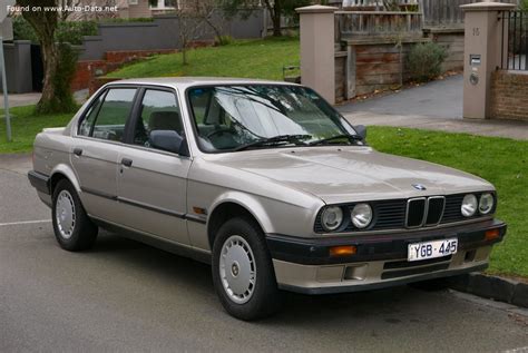 BMW E30 318i Facelift sedan