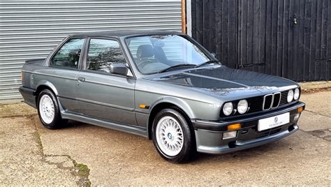 BMW E30 325i