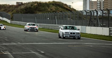 BMW E36 op een circuit