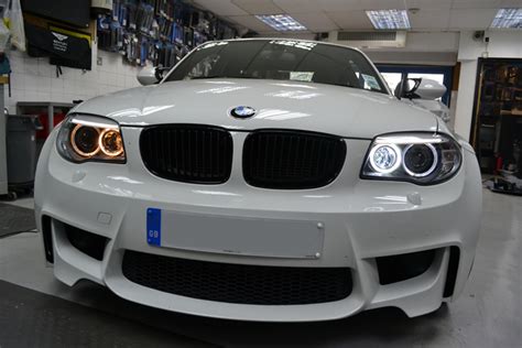 BMW E82 met Angel Eyes