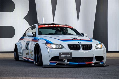 BMW E92 met M3-look spatbordverbreders