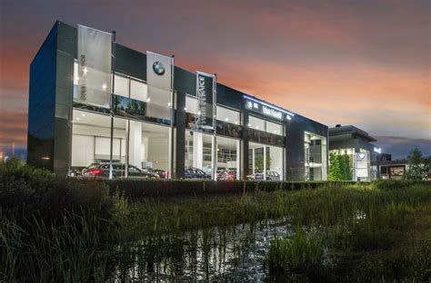 BMW Van Hooff Veldhoven Showroom