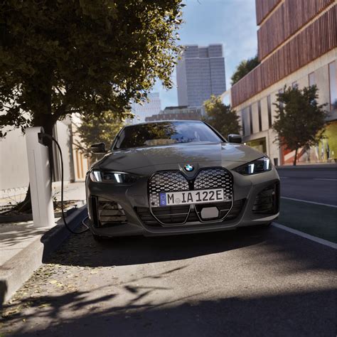 BMW i4 opladen