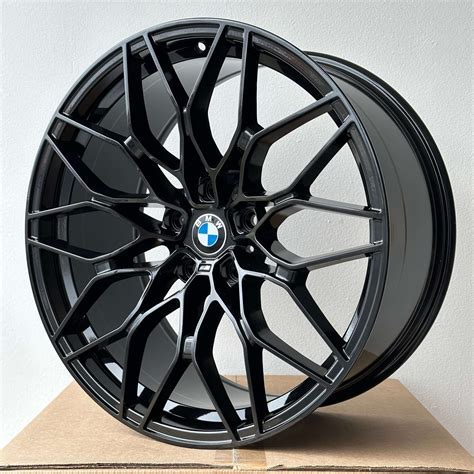 BMW met nieuwe velgen