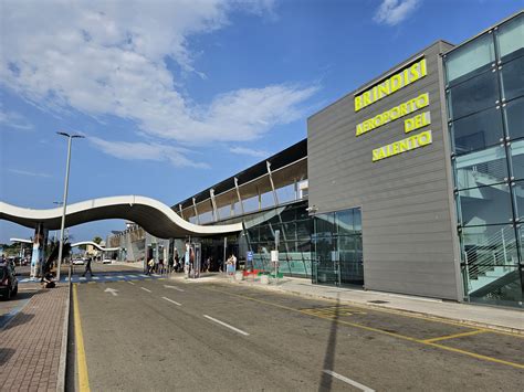 Brindisi Airport Autoverhuur