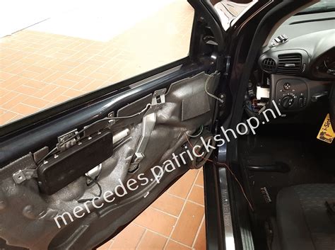 Deurpaneel verwijderen Audi A4