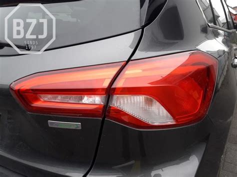 Ford Focus Achterlicht Vervangen