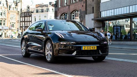 Foto van een auto met een Brabants kenteken