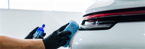 Glascoating op een auto