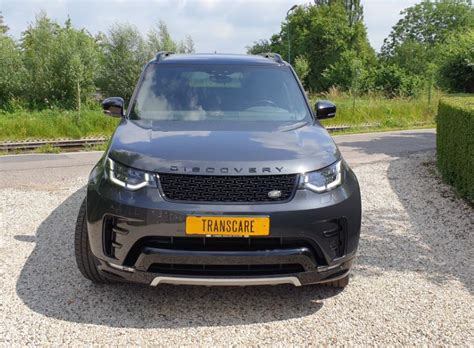 Grijs kenteken auto