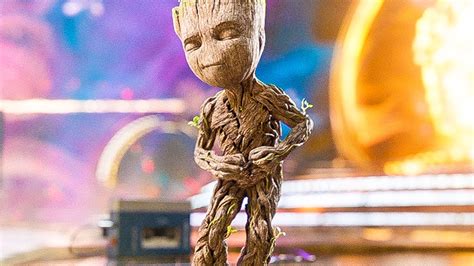 Groot dancing