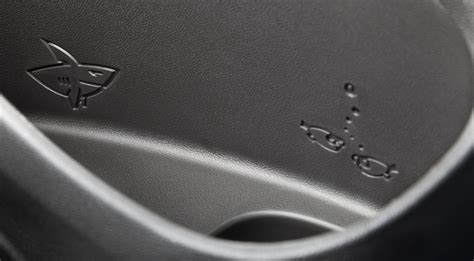 Haai in Opel Corsa Dashboardkastje