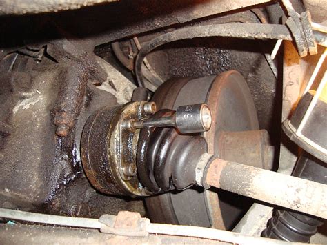 Kapotte aandrijfashoes