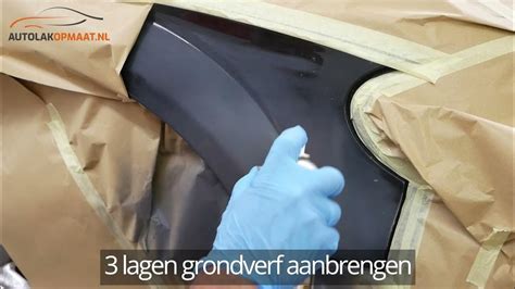 Lagen lak op een auto