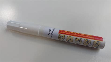 Lakstift en polijstmiddel