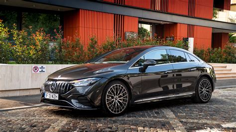 Mercedes EQE