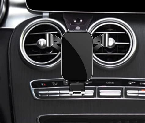 Mercedes GLC met telefoonhouder
