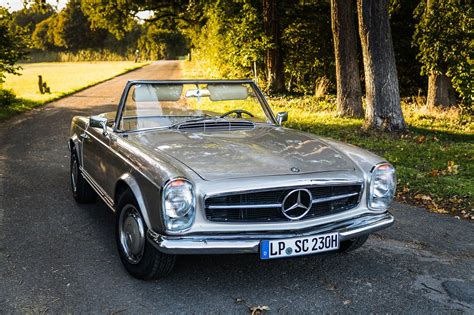 Mercedes-Benz 230 SL Pagode