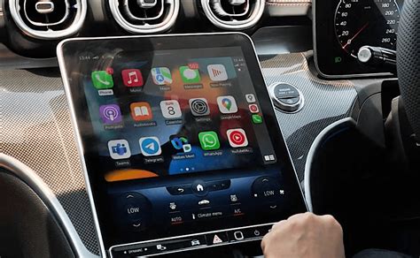 Mercedes-Benz Apple CarPlay