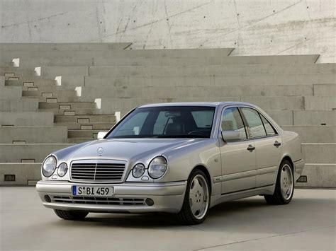 Mercedes-Benz E-Klasse W210 met Caravan