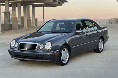 Mercedes-Benz W210 E300 Turbo Diesel