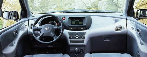 Nissan Almera Tino Interieur