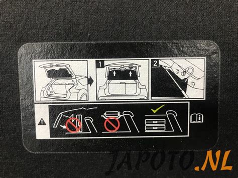 Nissan Juke Hoedenplank