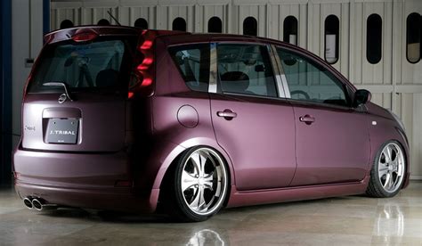 Nissan Note E11 met Body Kit