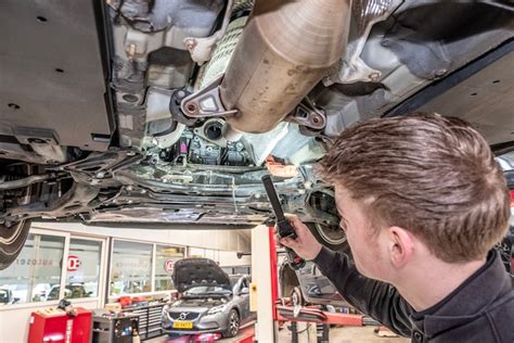 Olielekkage onder auto