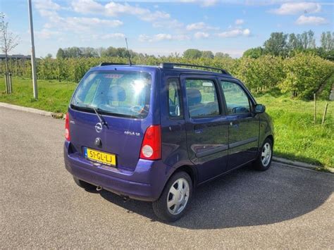 Opel Agila Blauw
