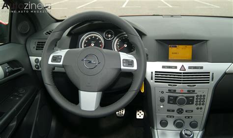 Opel Astra GTC Interieur