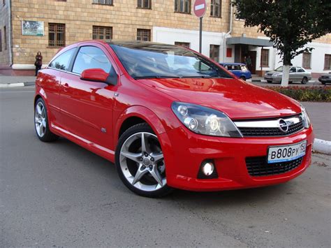 Opel Astra H OPC Line