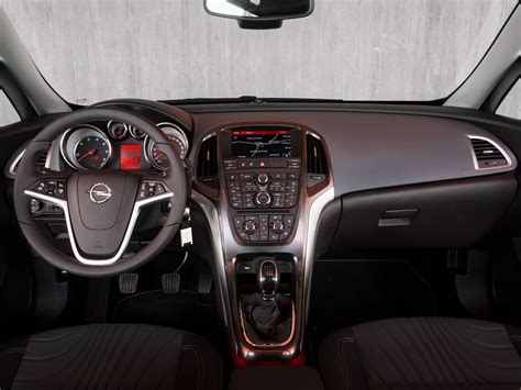Opel Astra J Dashboard