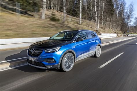 Opel Grandland X Hybrid4
