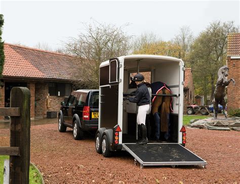 Paard en trailer