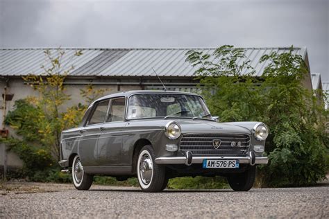Peugeot 404