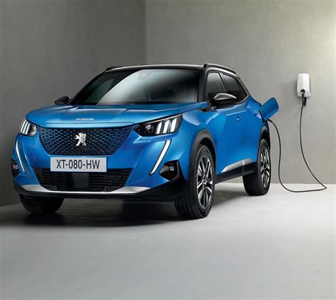 Peugeot E-2008 opladen