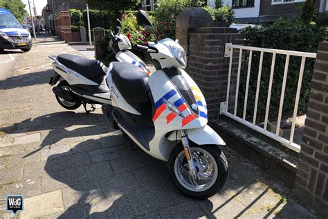 Politie en Scooter