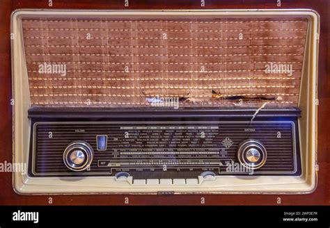 Radio front loshalen