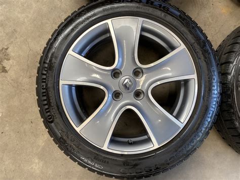 Renault Clio met winterbanden