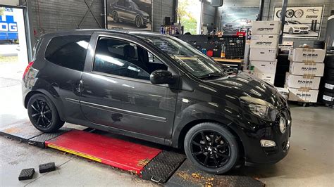 Renault Twingo met lichtmetalen velgen