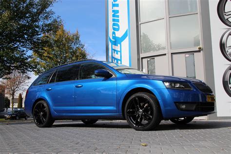 Skoda Octavia RS met 19 inch velgen