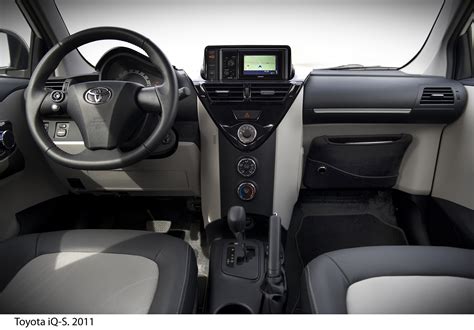 Toyota iQ Interieur