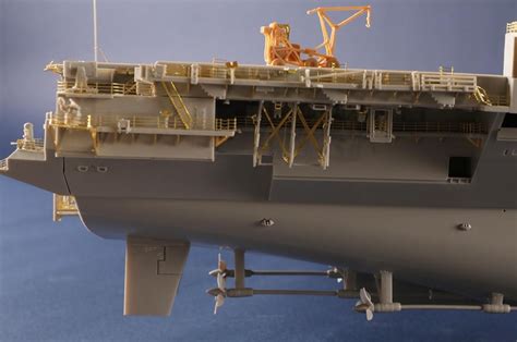 Trumpeter 1:350 USS Gerald R. Ford CVN-78