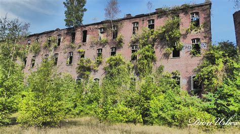 Verlaten Ford Garage Luik