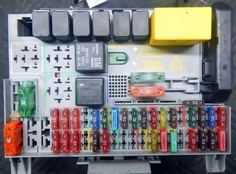 Zekeringkast Opel Zafira