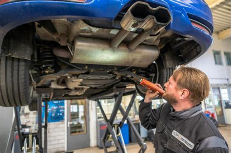 Zelf uitlaat vervangen